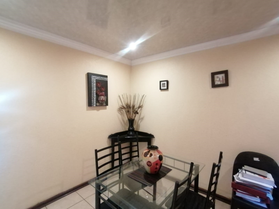 3 Bedroom Property for Sale in Kanana North West